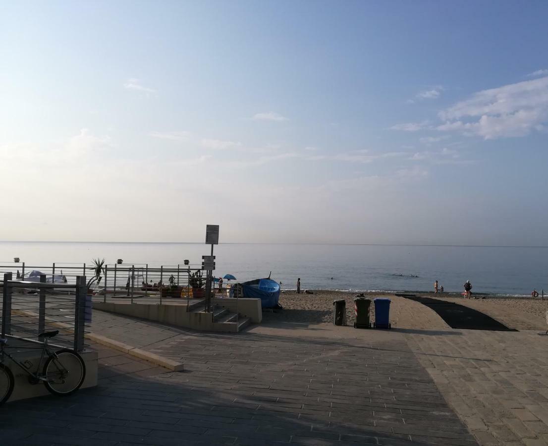 Violamare Савона Экстерьер фото